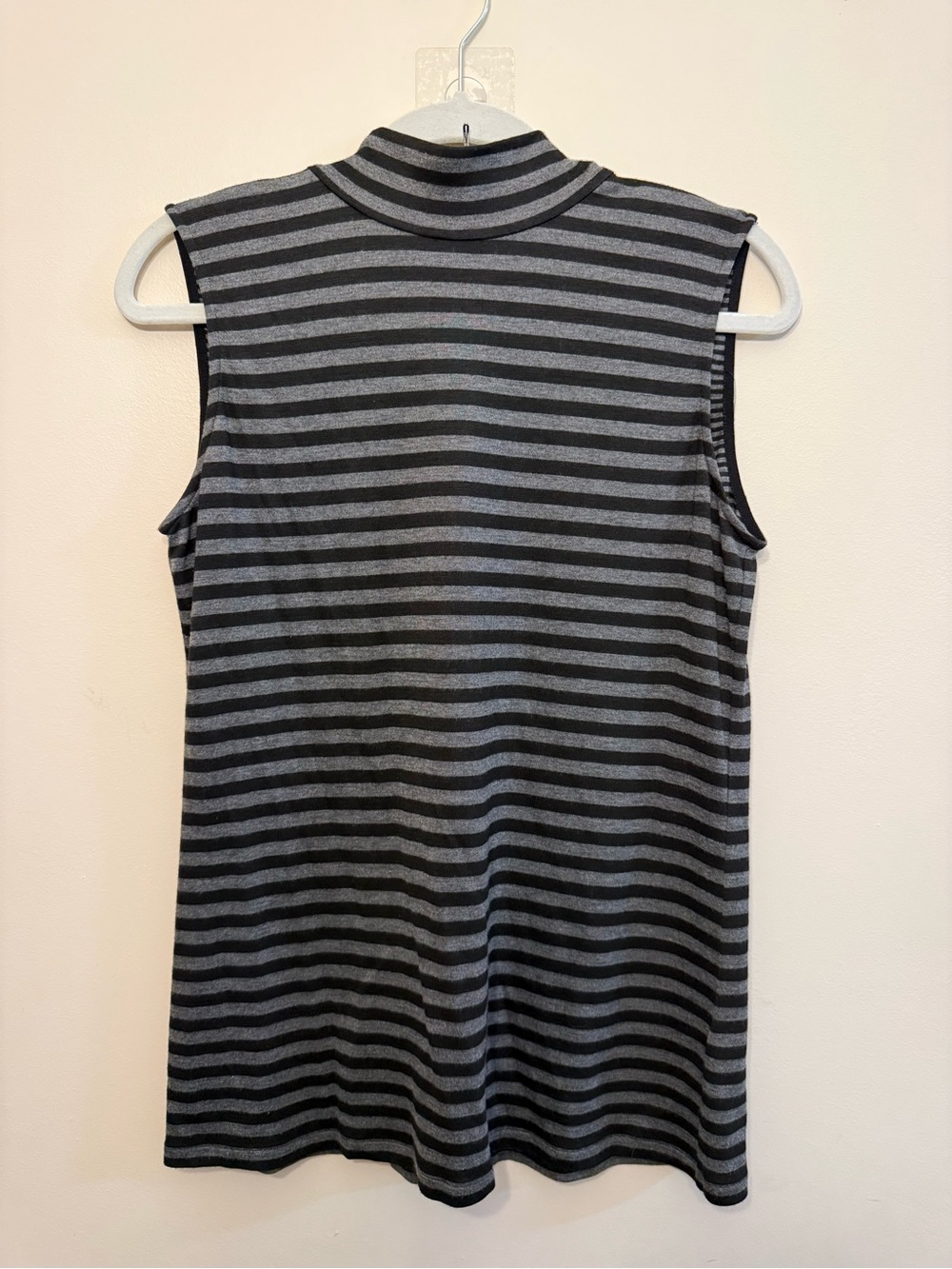 NWT Lafayette 148 New York Striped Sleeveless Mock Turtleneck - Black & Gray